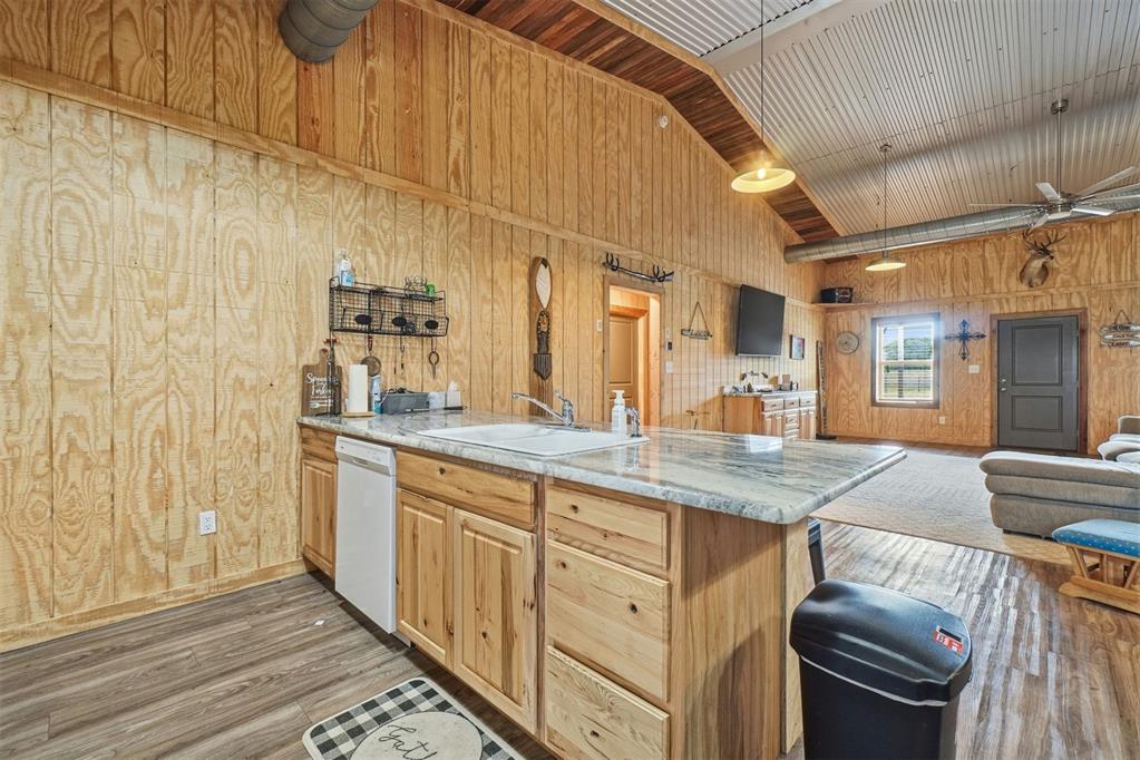 14721 Hwy 44a Property Photo 10