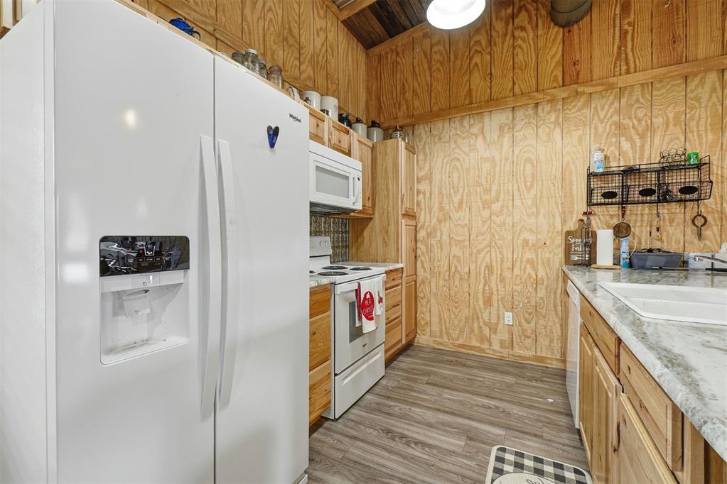14721 Hwy 44a Property Photo 12