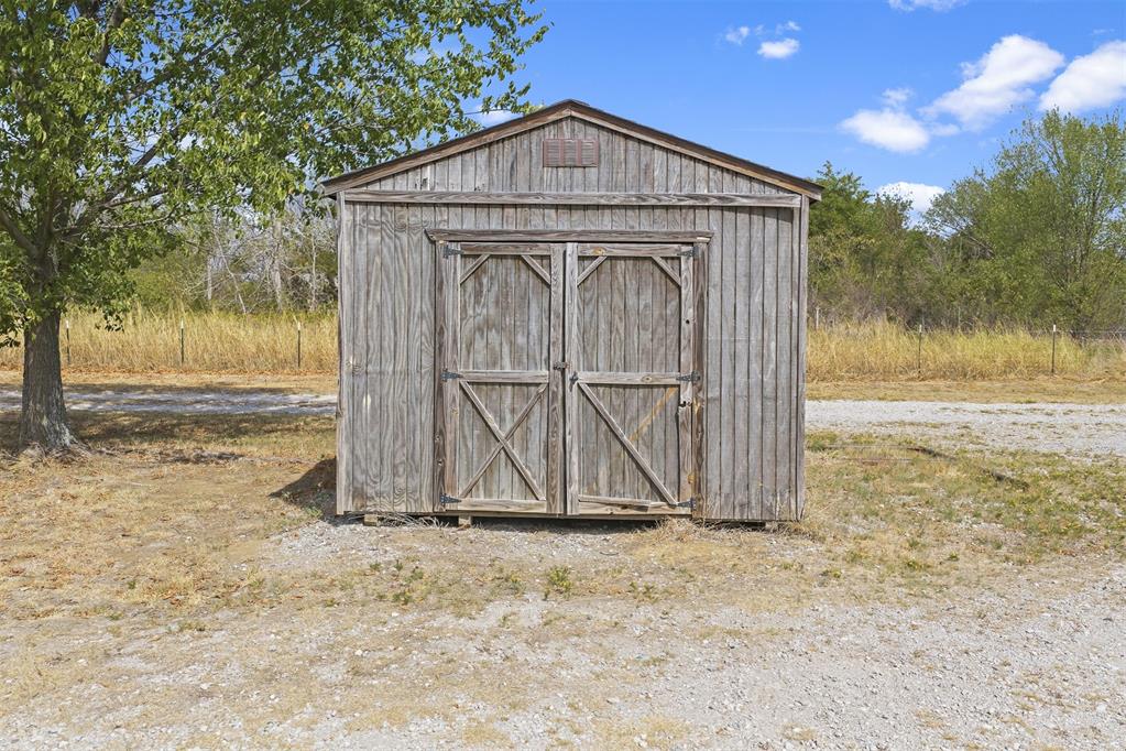 23600 State Highway 76 Property Photo 9