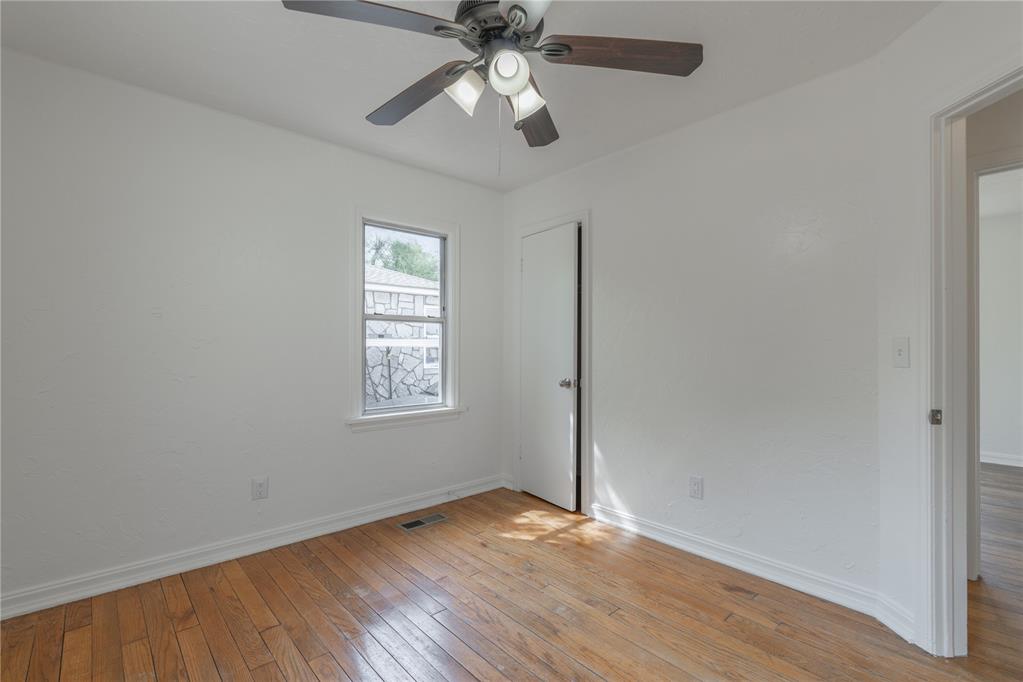 514 E Rickenbacker Drive Property Photo 22