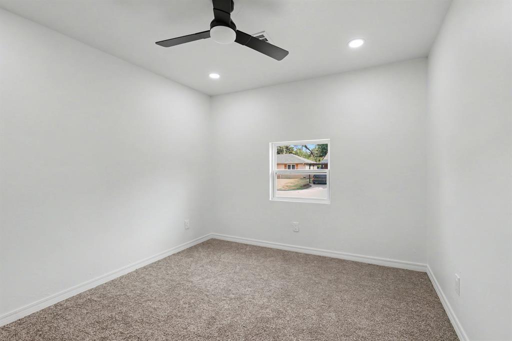1727 N Sapulpa Avenue Property Photo 8