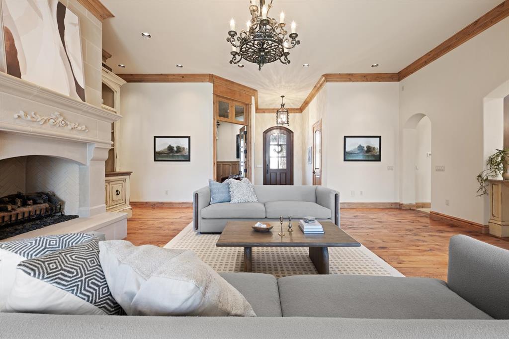 15613 Via Sierra Property Photo 3