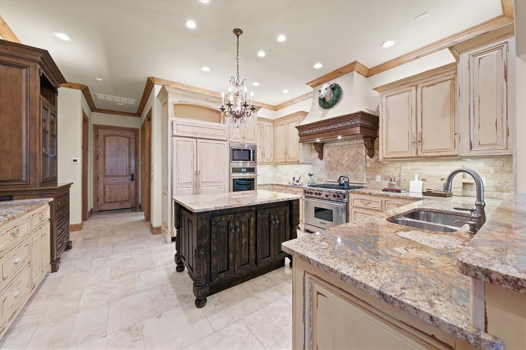 15613 Via Sierra Property Photo 12