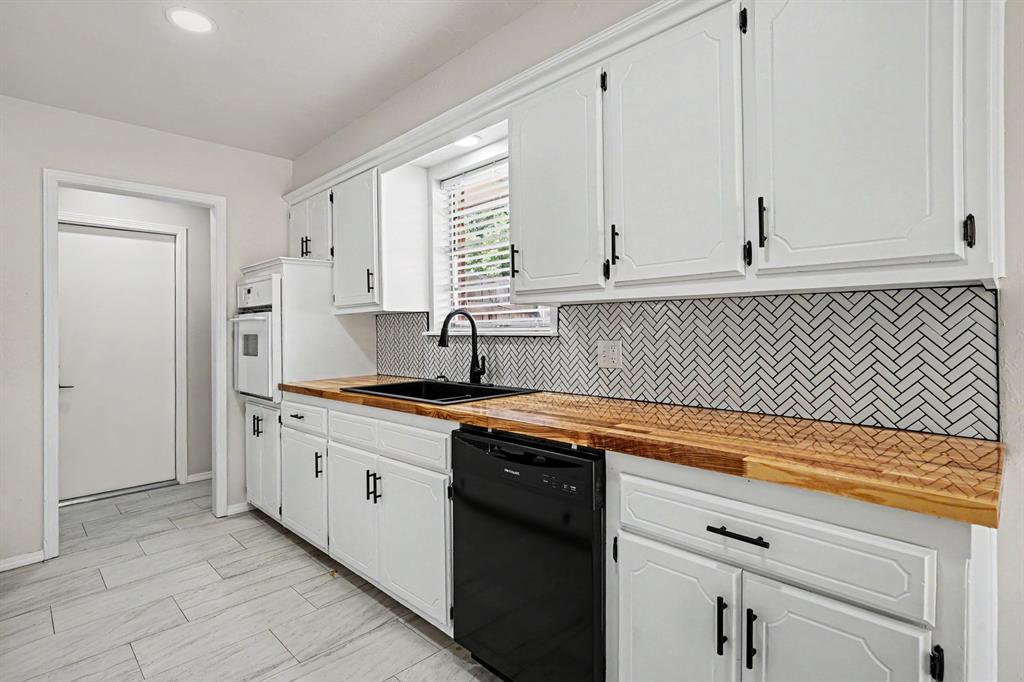 1716 N Fordson Avenue Property Photo 10