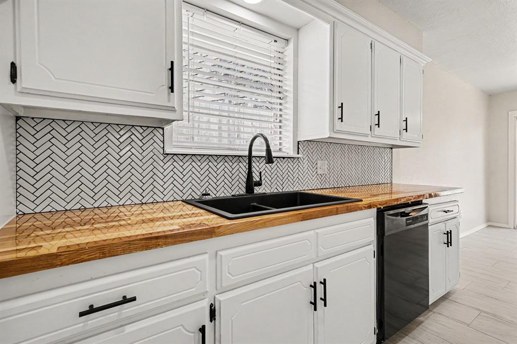 1716 N Fordson Avenue Property Photo 12