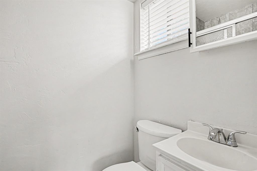 1716 N Fordson Avenue Property Photo 18