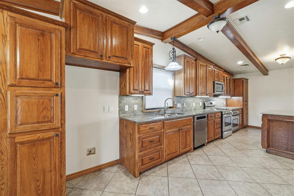 412 Paseo De Vida Street Property Photo 15