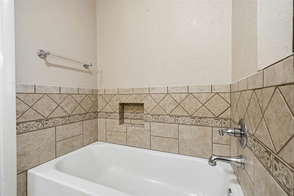 412 Paseo De Vida Street Property Photo 23