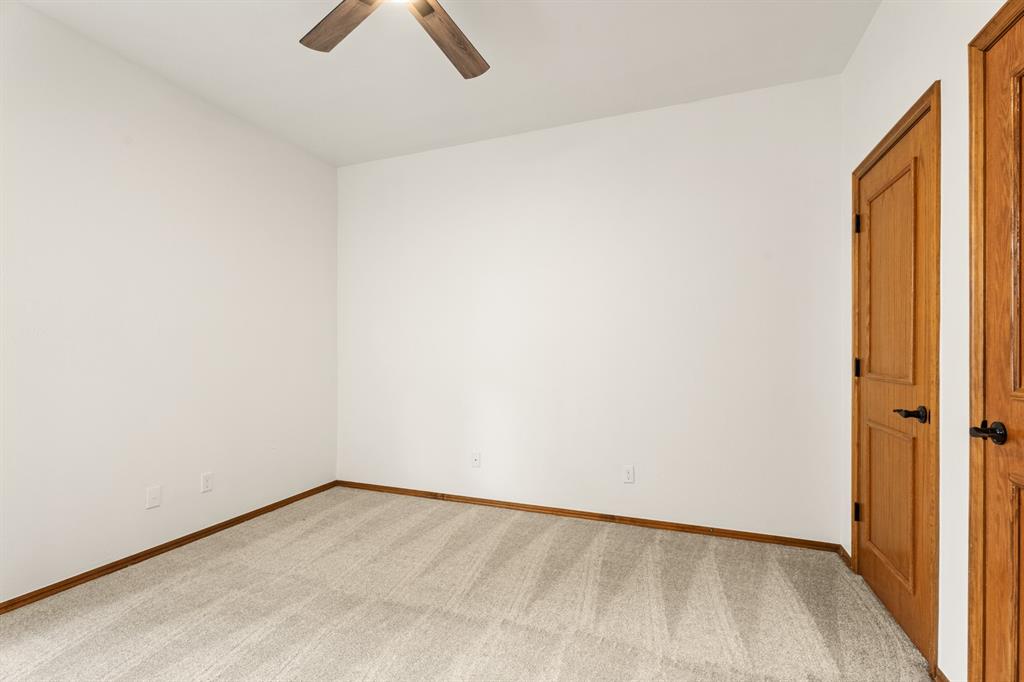 11008 Fairway Avenue Property Photo 20