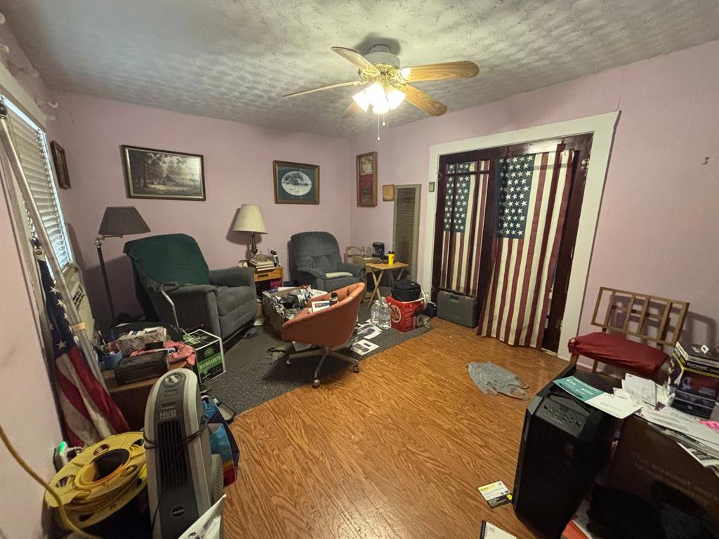 713 Nw Dearborn Avenue Property Photo 5