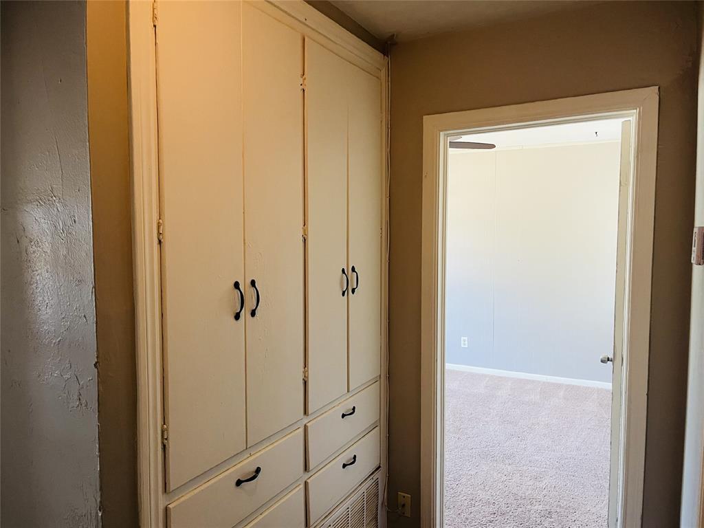 3029 W Fairfield Avenue Property Photo 4