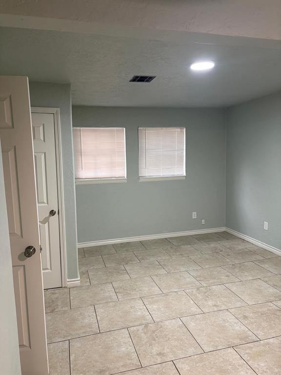 1813 Nw Pollard Avenue Property Photo 26