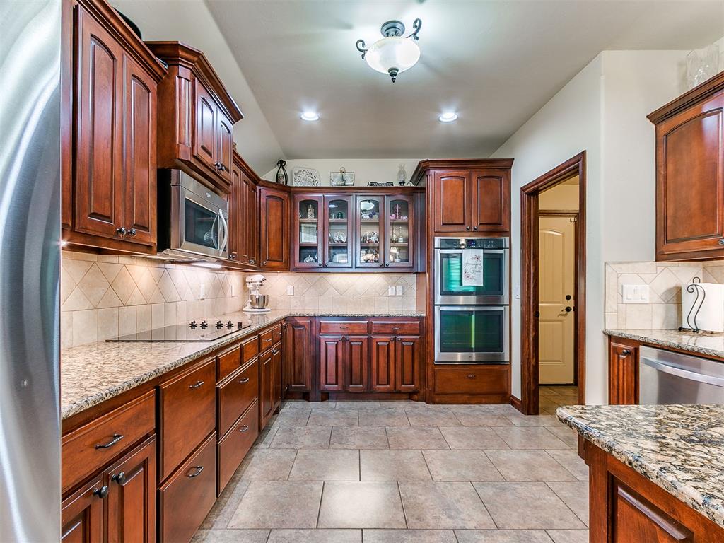 1670 Meadow Creek Circle Property Photo 12