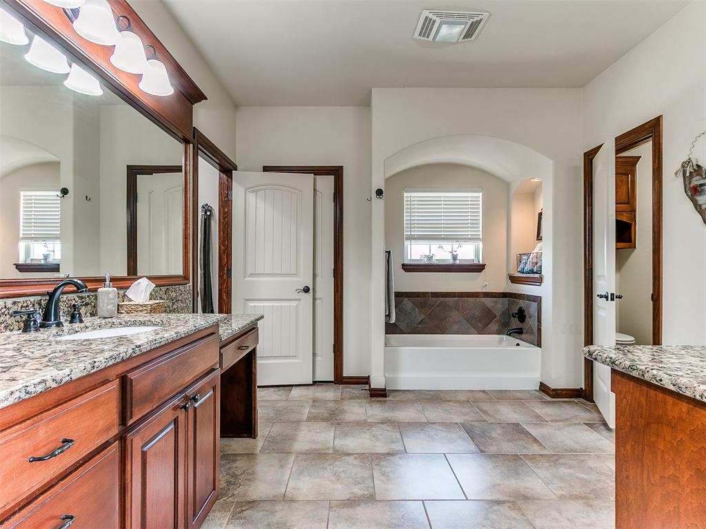 1670 Meadow Creek Circle Property Photo 18