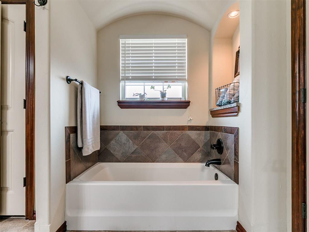 1670 Meadow Creek Circle Property Photo 23