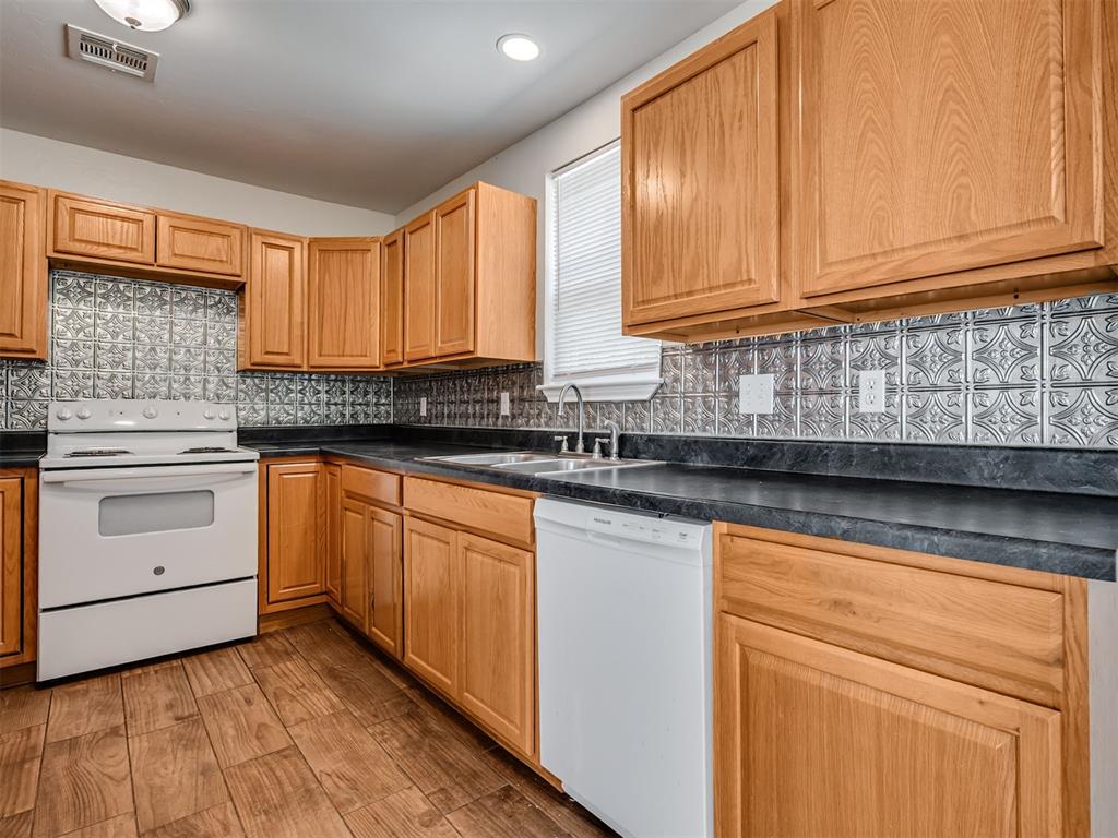 908 Buck Drive Property Photo 6