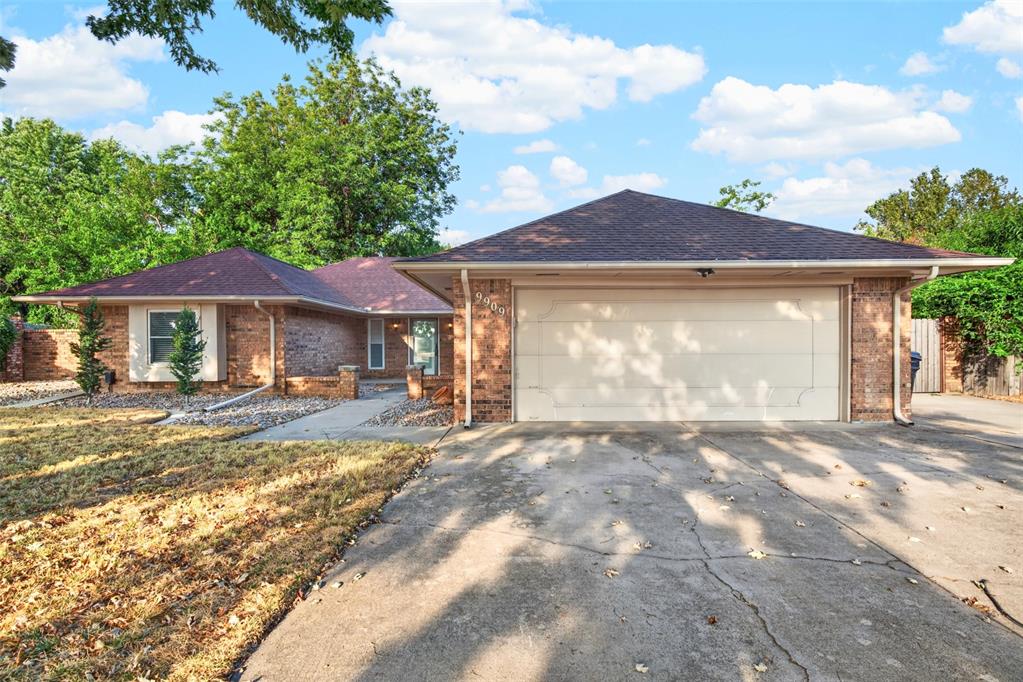 9909 S Allen Drive Property Photo 1