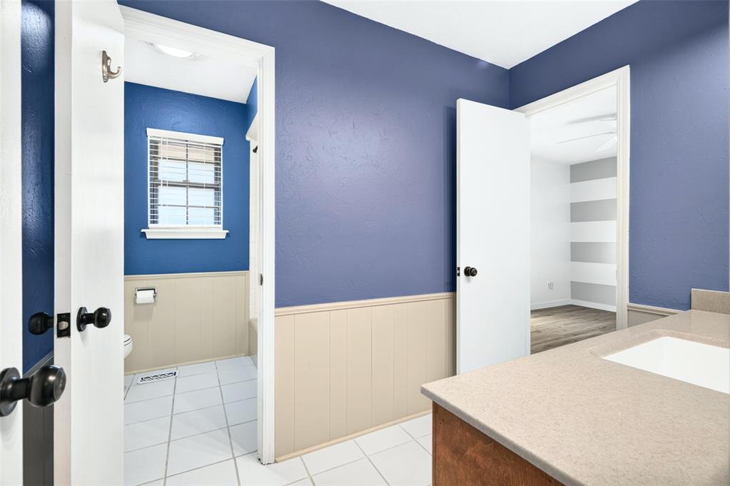 9909 S Allen Drive Property Photo 23