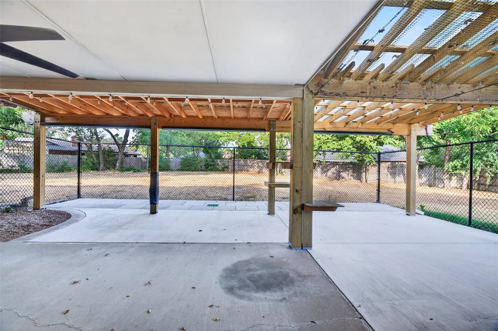 9909 S Allen Drive Property Photo 35