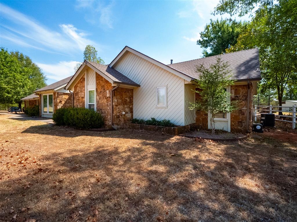 11408 Burning Oaks Road Property Photo 8