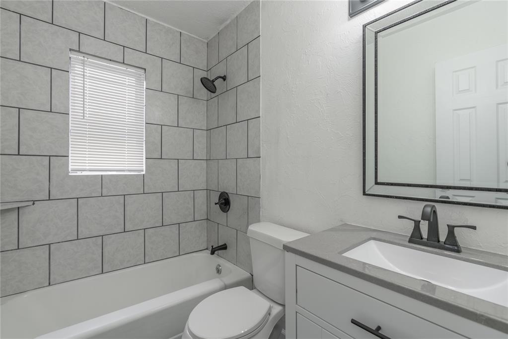 208 W Fairchild Drive Property Photo 16