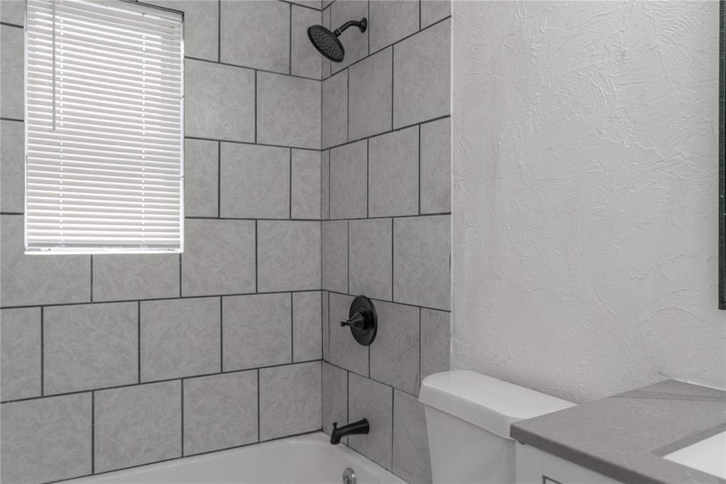 208 W Fairchild Drive Property Photo 17