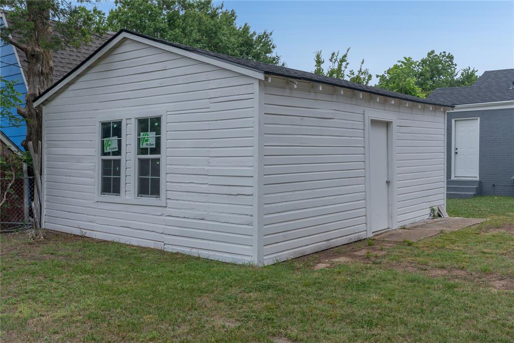 208 W Fairchild Drive Property Photo 21