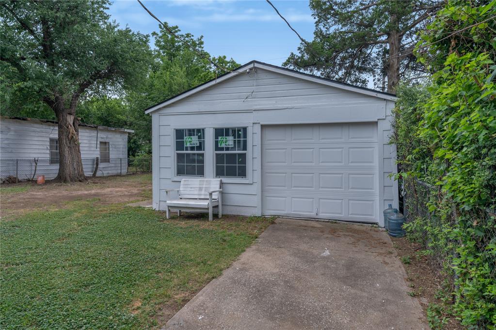 208 W Fairchild Drive Property Photo 23