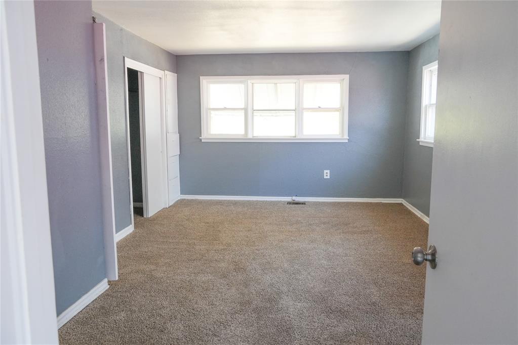 2115 Ne 19th Street Property Photo 9