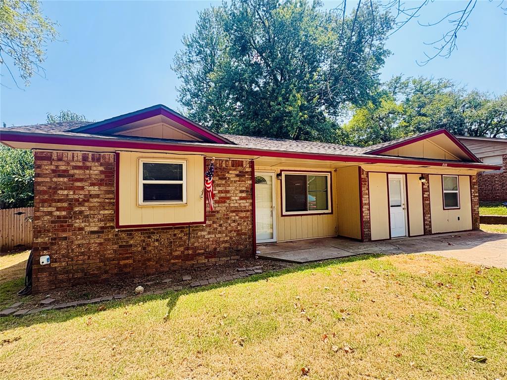 808 Catherine Drive Property Photo 1