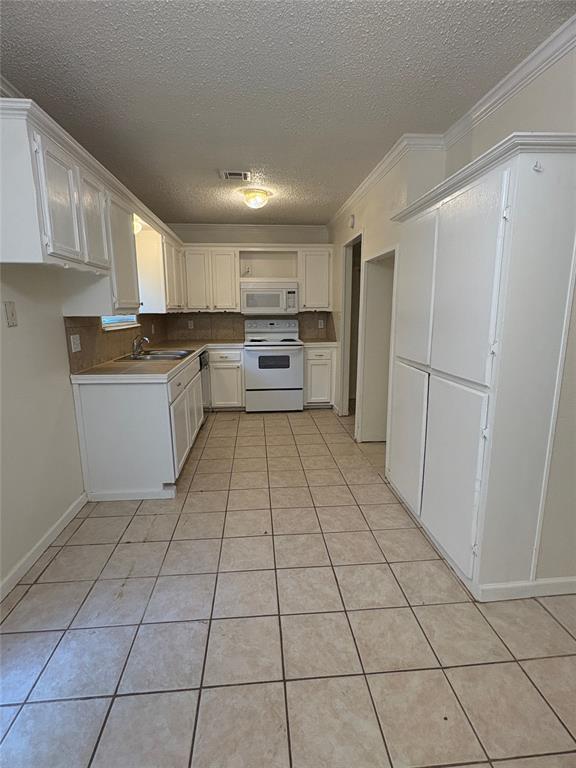 808 Catherine Drive Property Photo 5
