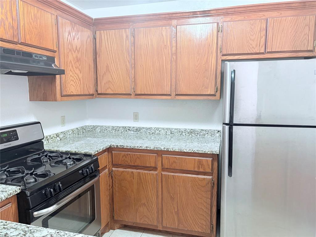 3200 Ridgecrest Court Property Photo 8