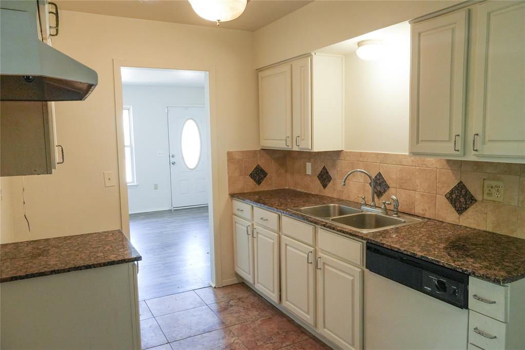 7228 Nw 17th Street Property Photo 4