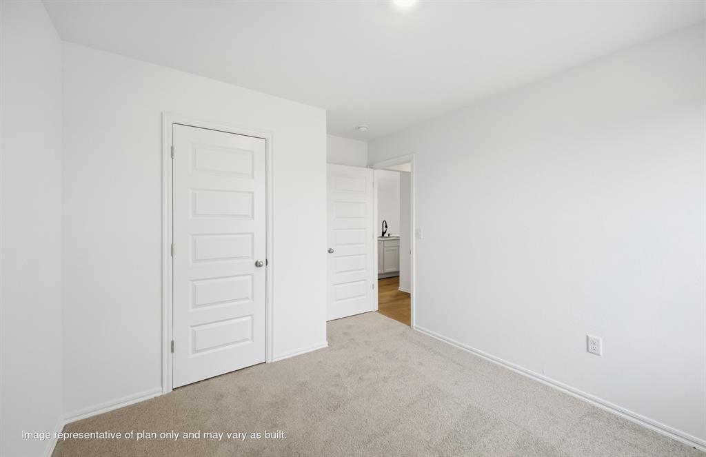 1115 Saddle Drive Property Photo 9