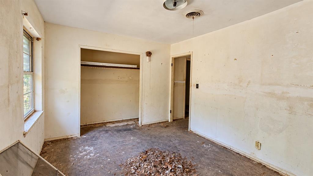 37 Timbercreek Lane Property Photo 17