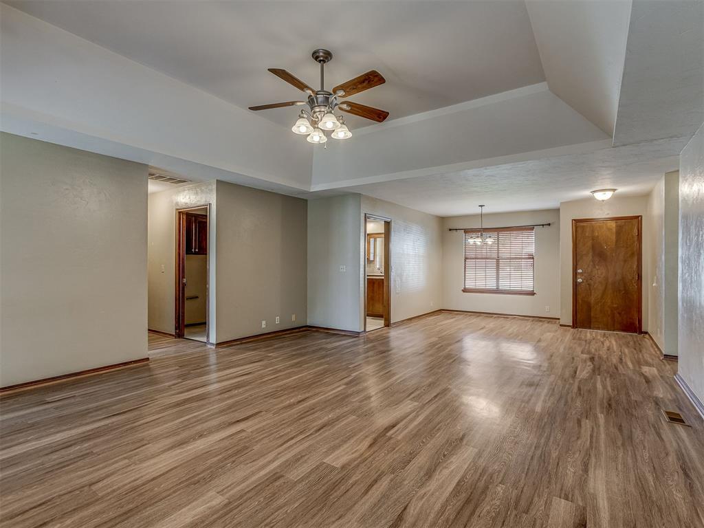 2608 Northwood Lane Property Photo 5