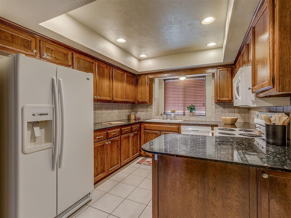 2608 Northwood Lane Property Photo 6