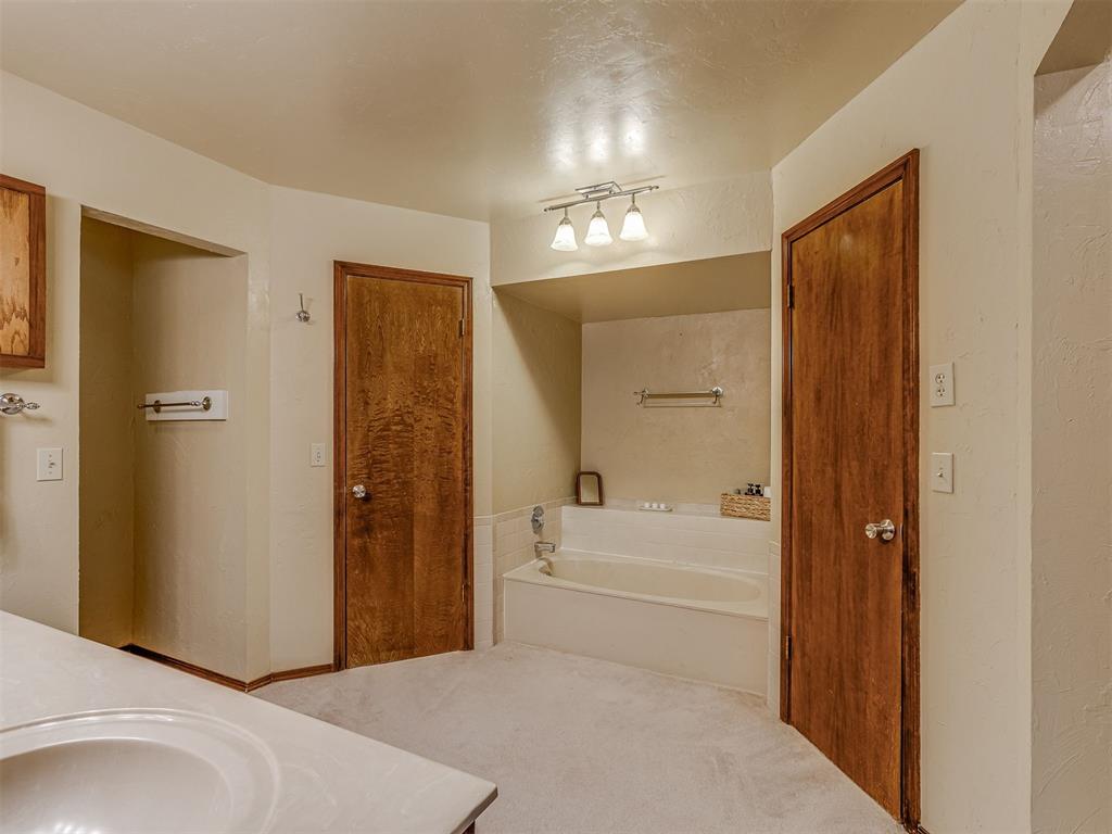 2608 Northwood Lane Property Photo 12