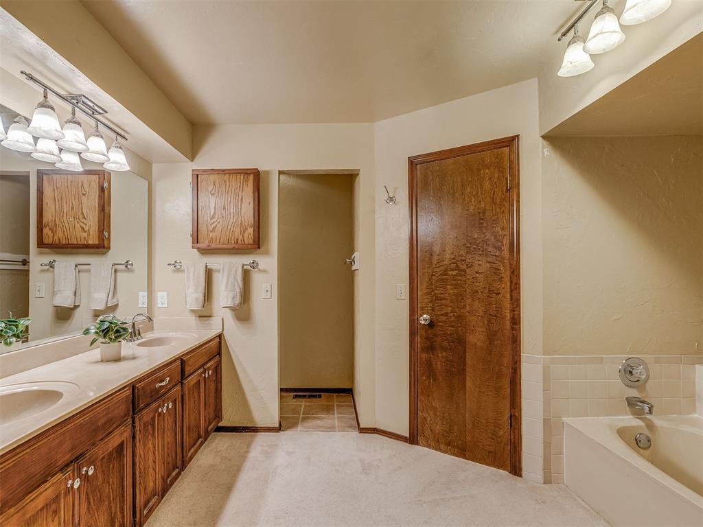 2608 Northwood Lane Property Photo 13