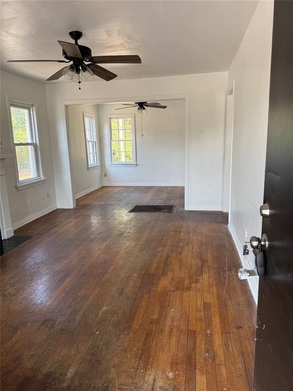2049 Ne 17th Street Property Photo 4