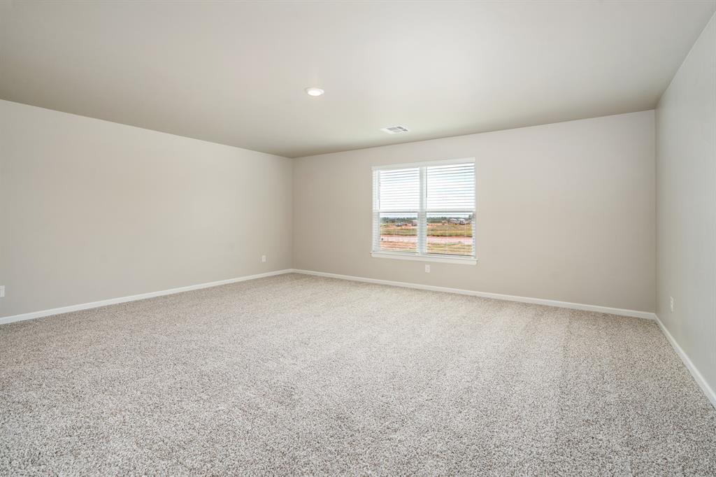 712 Luna Way Property Photo 6