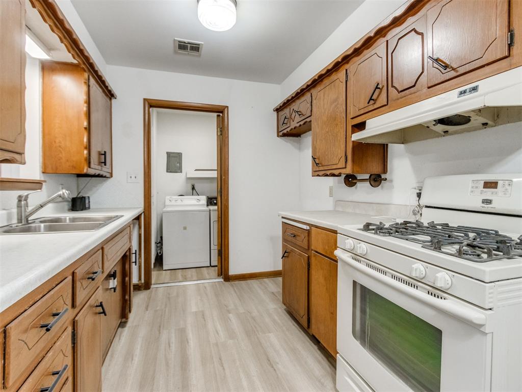 109 Rock Place Property Photo 2