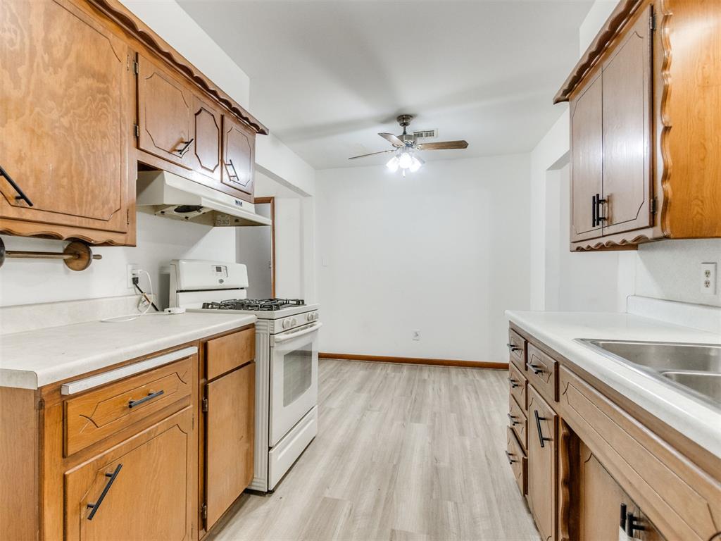 109 Rock Place Property Photo 8