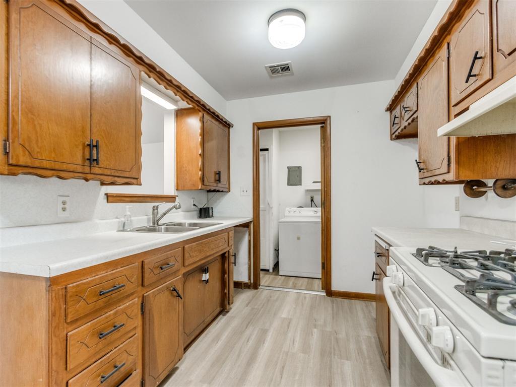109 Rock Place Property Photo 9