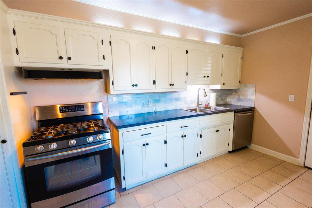 508 E Indian Drive Property Photo 8