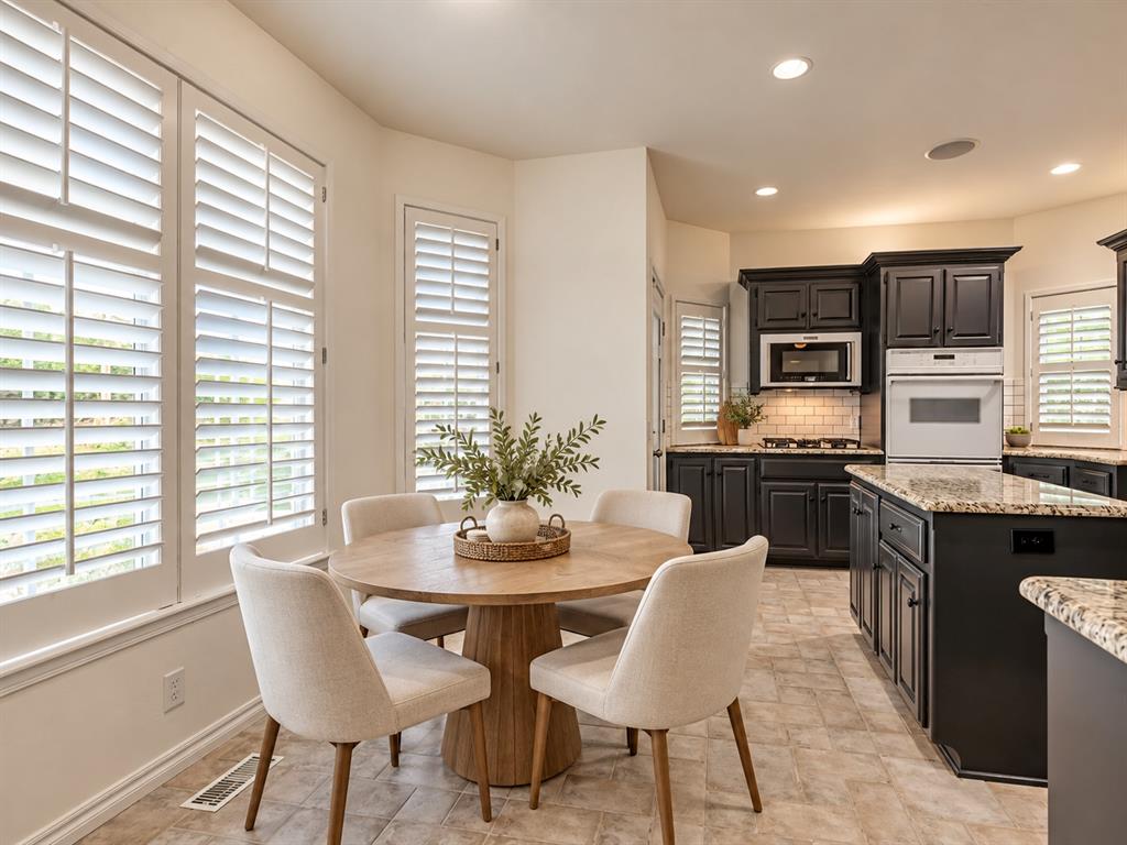 3641 Equestrian Court Property Photo 6