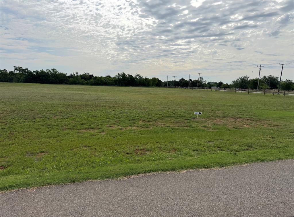 20720 E Rush Creek Road Property Photo 2