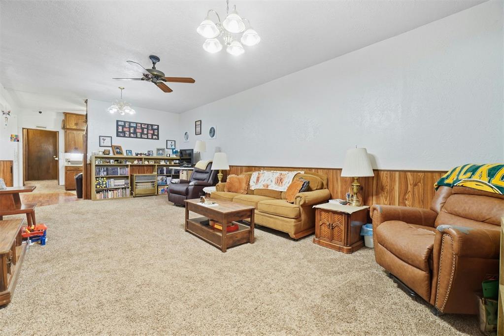 423 N Lowe Street Property Photo 4