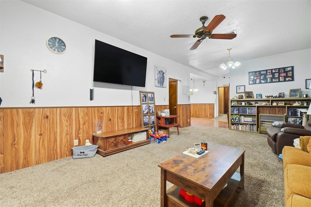 423 N Lowe Street Property Photo 5