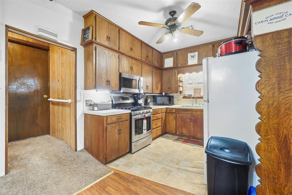 423 N Lowe Street Property Photo 7
